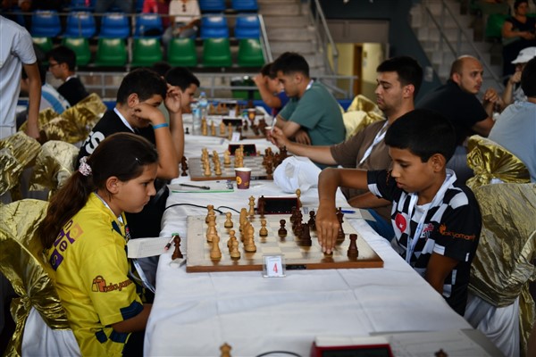 Keşan Belediyesi tarafından düzenlenen 20. Uluslararası Açık Satranç Turnuvası başladı