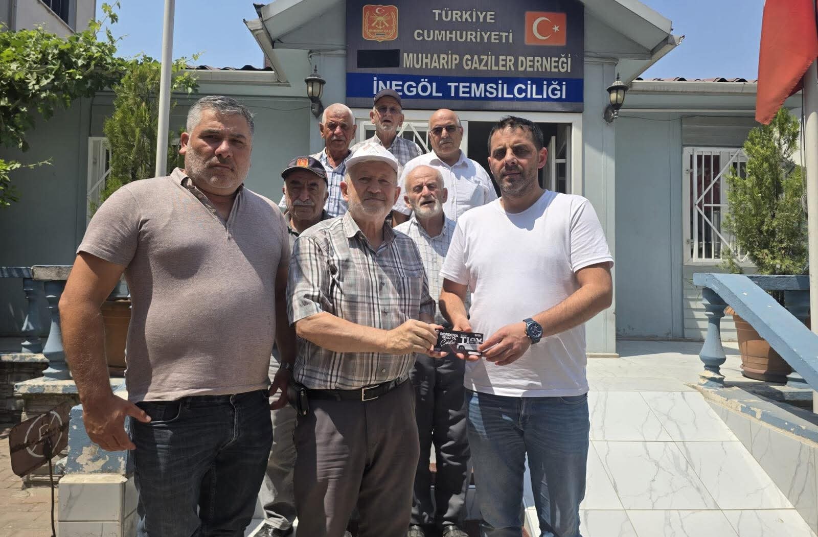 Sultan Su İnegölspor’una İnegöl Muharip Gaziler Derneği’nden destek