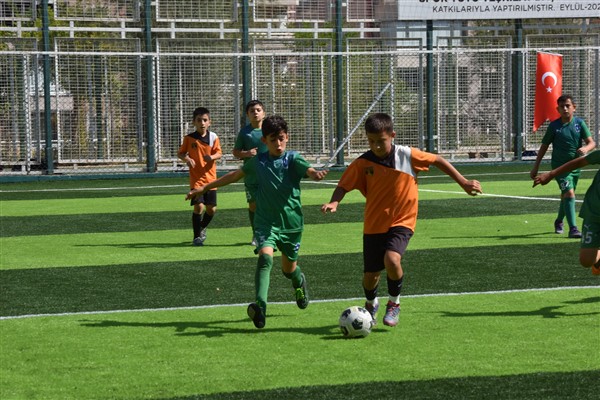 Yıldırım’da “30 Ağustos U-12 Yaş Futbol Turnuvası” düzenlendi