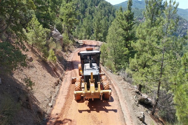 Çığlık Boğazında asfalt yol çalışmaları başladı
