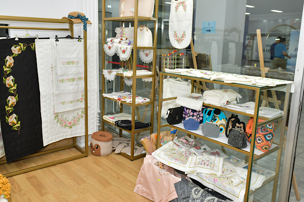 Aksoy: Esenyurtlu kadınların el emekleri kazanca dönüşüyor