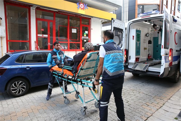 Küçükçekmece’de ihtiyaç sahiplerine sunulan ücretsiz ulaşım hizmeti devam ediyor