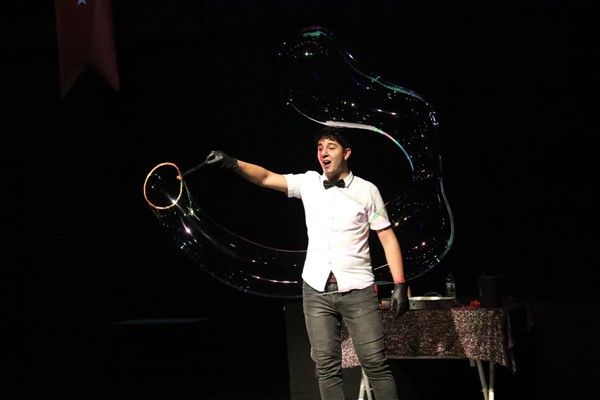 Van yaz spor okullarındaki öğrencilere sürpriz gösteri