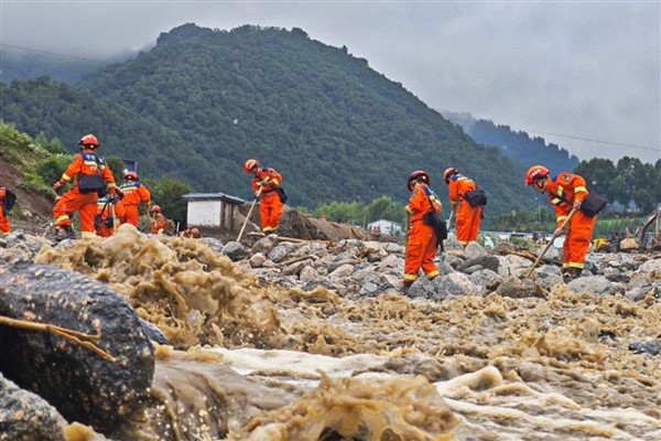 Çin’in Gansu eyaletinde sel felaketi: 13 ölü