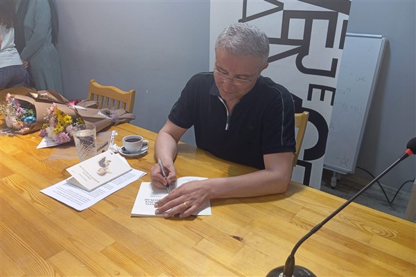 Diyarbakır’da “Simona’ya Sonsuzluk Mektupları” söyleşisi gerçekleştirildi