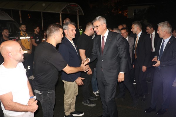 Bakan Memişoğlu, Ardeşen Devlet Hastanesinde inceleme yaptı