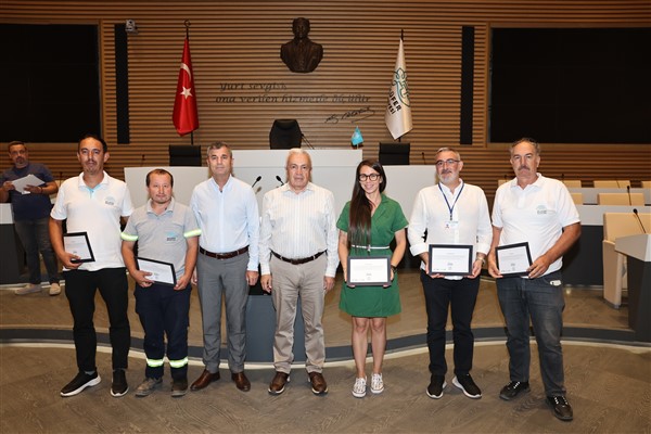 Nilüfer Belediyesi’nden yangınlarla mücadelede görev alan ekibe teşekkür