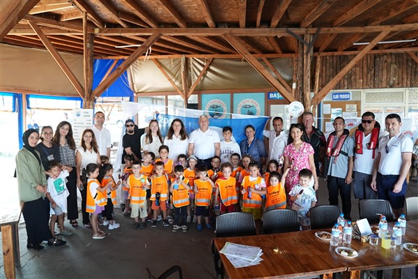 Yalova’da çocuklar uygulamalı deniz temizliği eğitimi aldı