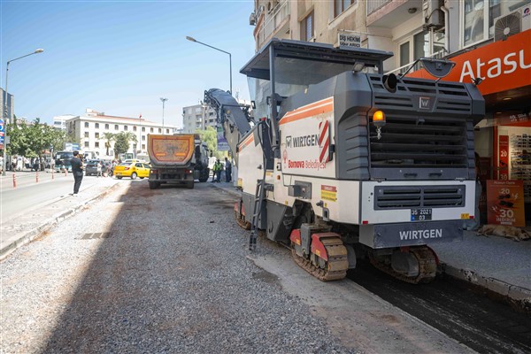 Bornova Belediyesi, üstyapıyı yeniliyor