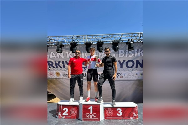 Karamanlı sporcu Fahrettin Yücetaş’tan çifte Türkiye şampiyonluğu