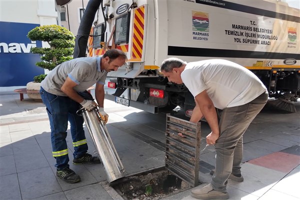 Marmaris Belediyesi’nden mazgal, ızgara ve dere yataklarında temizlik çalışması