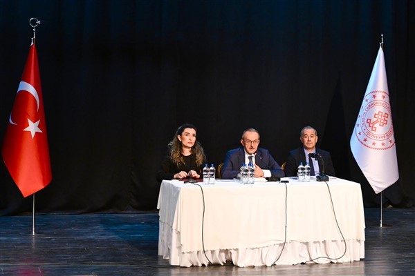 Vali Yavuz, dedeler ve Cemevi başkanlarıyla bir araya geldi