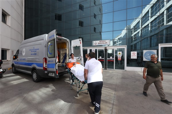 Muğla Büyükşehir Belediyesi, vatandaşlara ücretsiz hasta nakit hizmeti veriyor