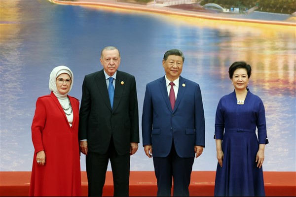 Cumhurbaşkanı Erdoğan, Tjanjin’de ŞİÖ akşam yemeğine katıldı