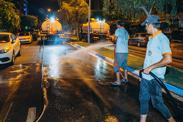 Mahmutlar’da cadde ve sokaklar temizlendi