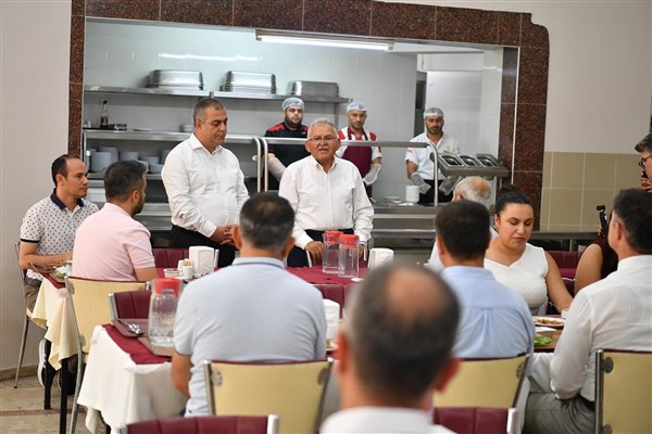 Başkan Büyükkılıç, KASKİ personeli ile bir araya geldi