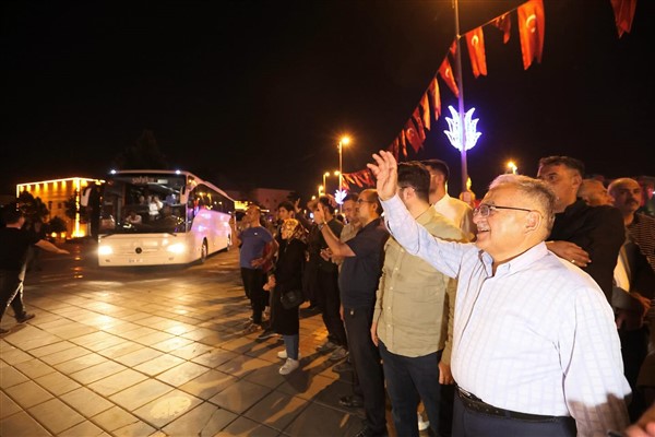 TÜGVA Yaz Okulları Şenliği’ne katılacak bin kişilik Kayseri heyetini uğurladı