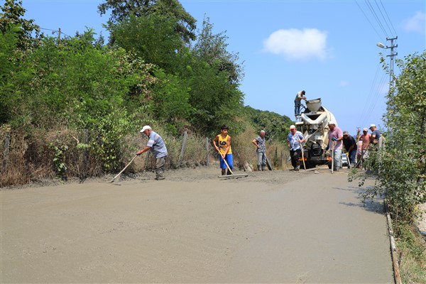 Göbü Mahallesi Köyaltı Sokak’ta beton yol çalışması gerçekleştirildi