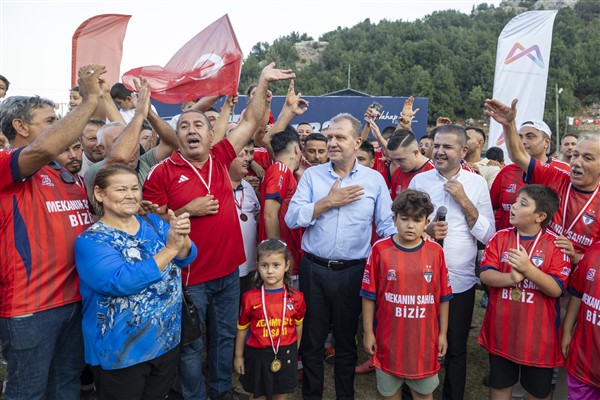 Başkan Seçer, ‘30 Ağustos Fındıkpınarı Zafer Turnuvası’nın final maçına katıldı