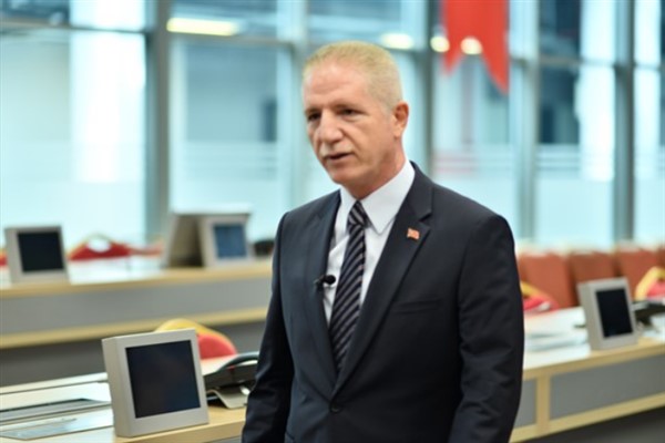 Vali Gül, Fatih’te esnaf ve vatandaşlarla buluştu