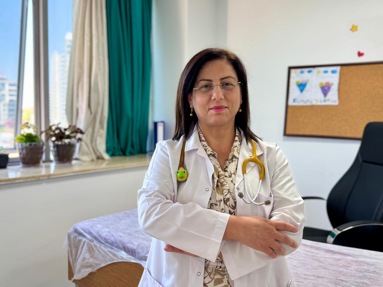 Dr. Yiğit’ten uyarı: Çocuklarda geçmeyen eklem ağrısı ve şişliklere dikkat!