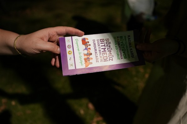 Eğil’de kadına yönelik şiddete karşı broşür dağıtıldı