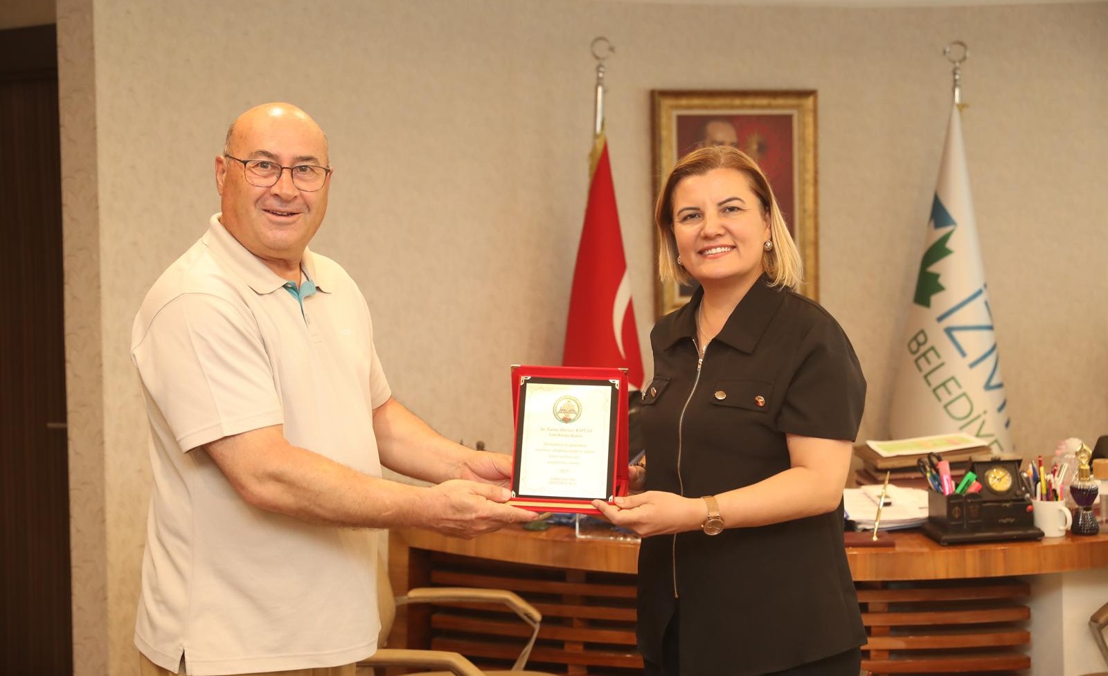 Başkan Hürriyet’e Fahri Karslılık beratı