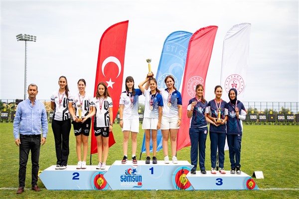 Muğla Büyükşehir Belediyesi sporcuları, müsabakadan madalya ile döndü