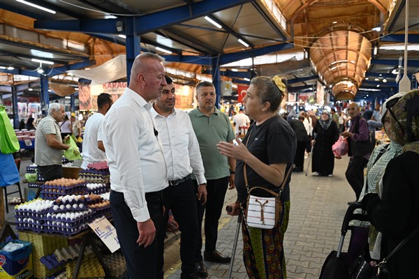 Başkan Karabatı, Ömer Matlı Kapalı Pazaryeri’nde vatandaşlarla bir araya geldi