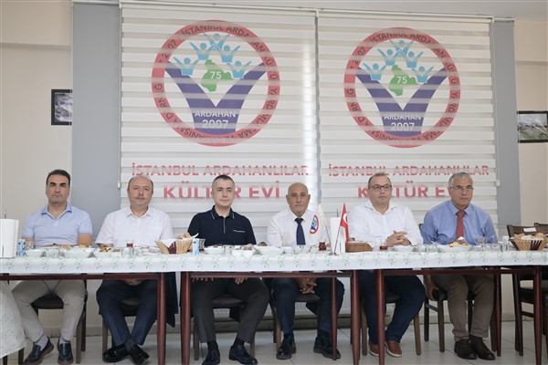 Başkan Vekili Aksoy, STK ve dernek başkanlarıyla buluştu