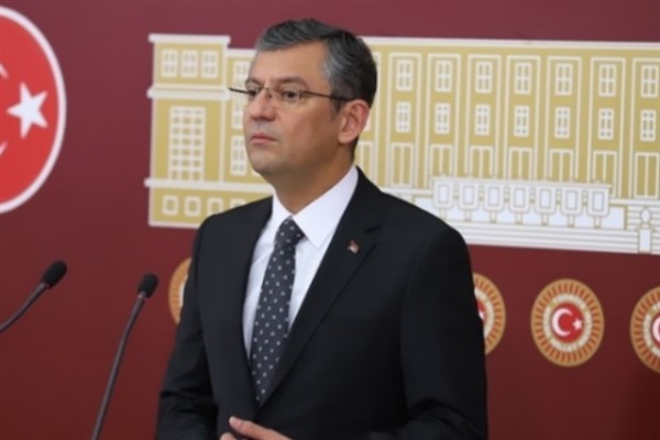 CHP Genel Başkanı Özel’den Trabzon’da belediye başkanlarına ziyaret