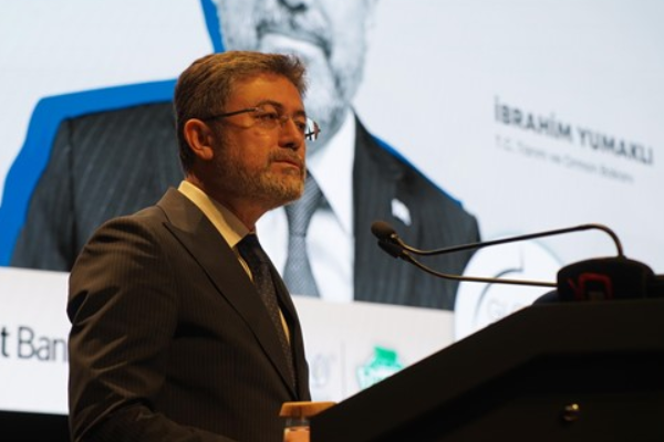 Bakan Yumaklı: İzmir/Buca yangını tamamen kontrol altına alındı