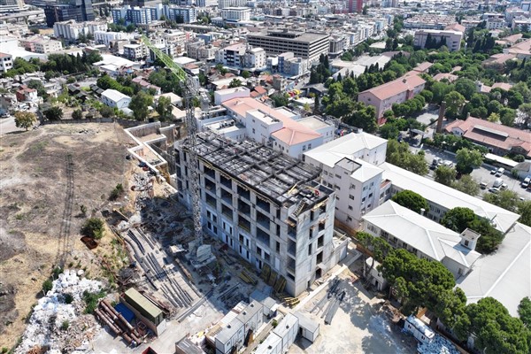 Eşrefpaşa Hastanesi inşaatı beşinci kata ulaştı