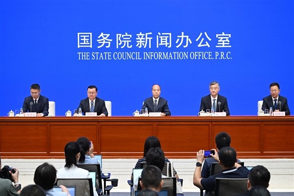 Mart 2021’den bu yana Çin’de 35 yeni yasa kabul edildi