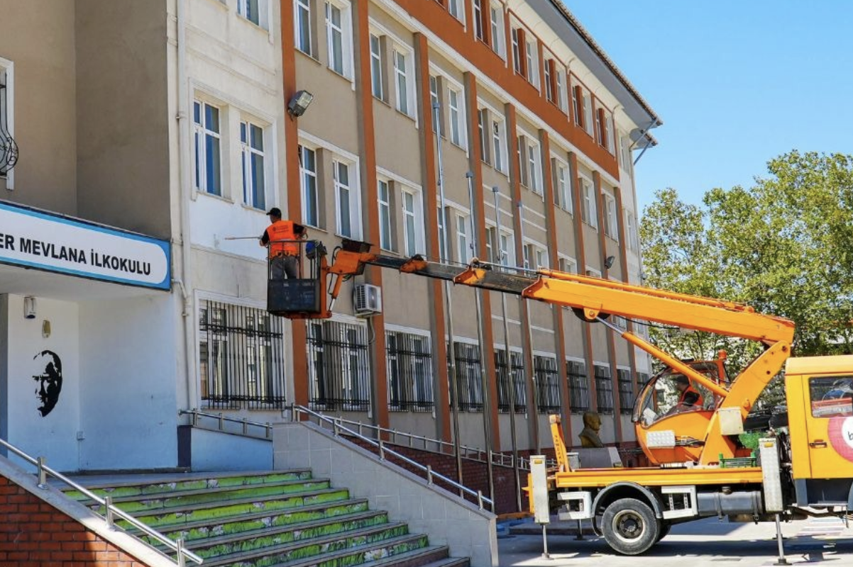 Ümraniye’de okullarda bakım ve onarım çalışmaları yapıldı