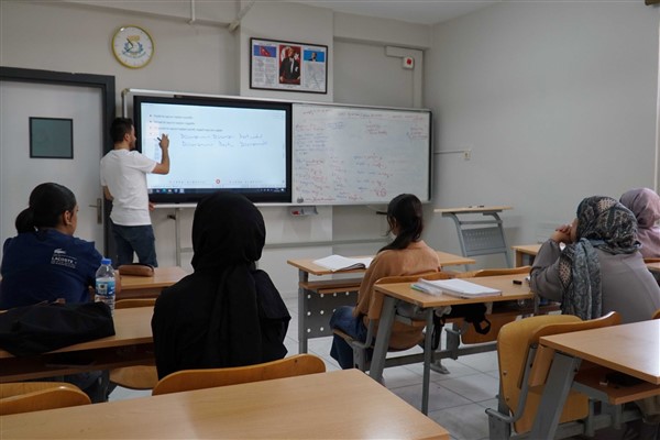 Haliliye’de üniversite hazırlık kurs kayıtları başladı