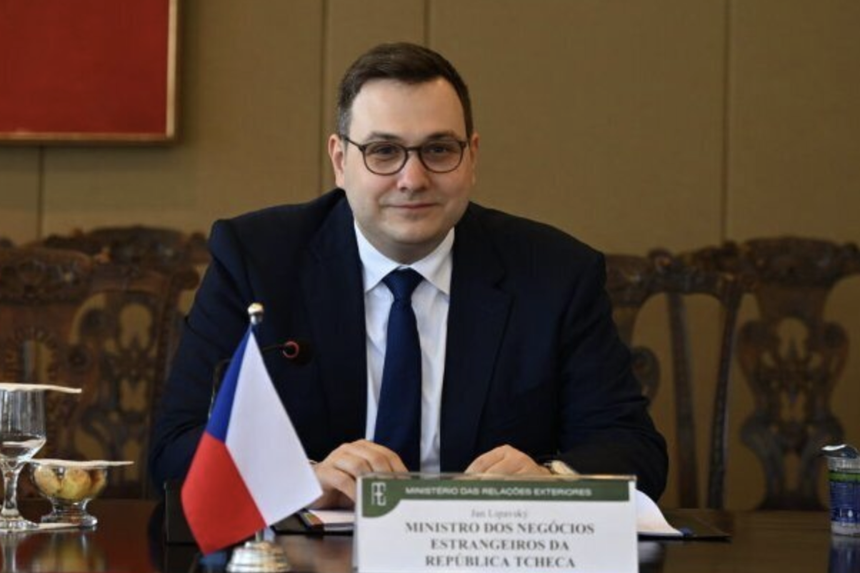 Lipavski: Rusya, Trump-Putin Zirvesi sırasında Ukrayna’yı vurdu