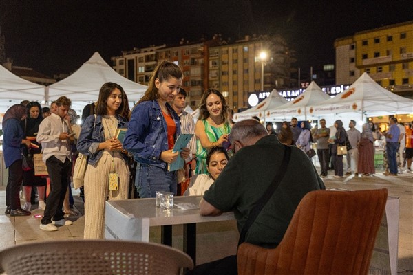 Afyonkarahisar’da Sahaflar Şenliği düzenlendi
