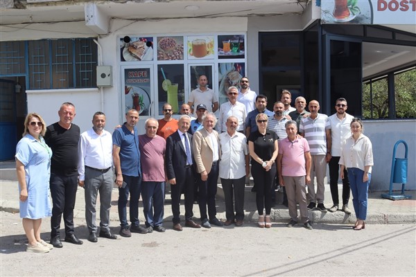 İzmit Belediyesi, Tüysüzler Mahallesi’nin taleplerini yerinde dinledi