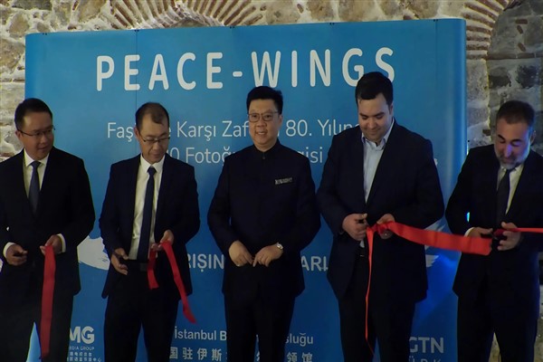 Barışın Kanatları fotoğraf sergisi İstanbul’da ziyarete açıldı