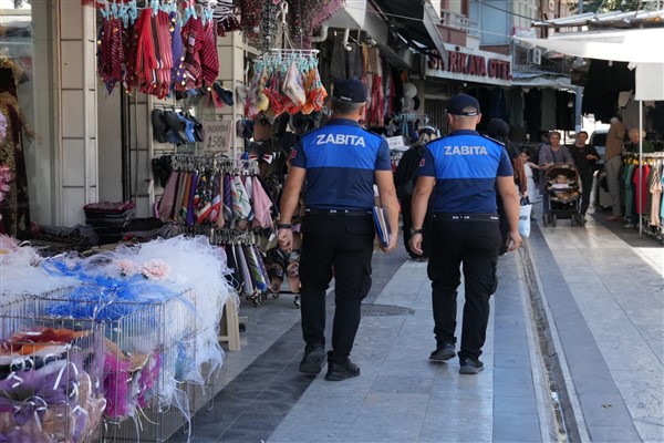 Kızılay Meydanı’nda kaldırım işgallerine yönelik denetim yapıldı