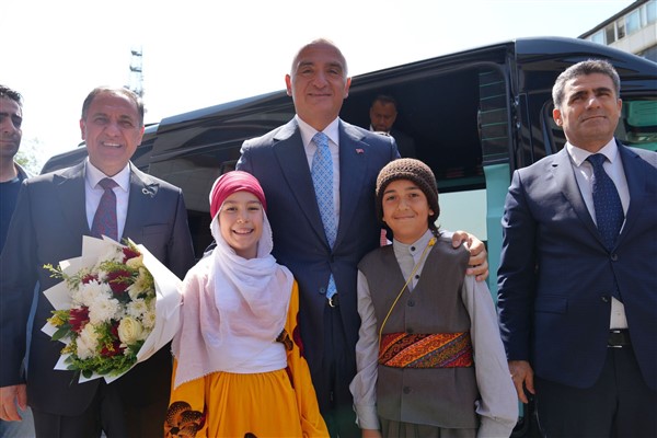 Bakan Ersoy: Bu bereketli toprakların potansiyelini hep birlikte ortaya çıkaracağız