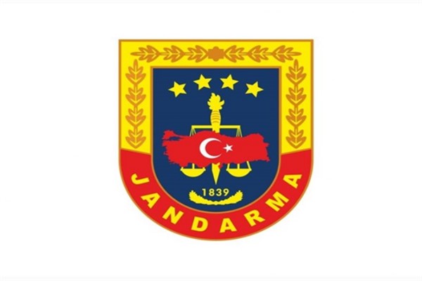 Yangın söndürme uçağı Karacaören Barajı’ndan kurtarıldı