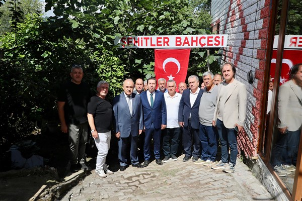 Vali Erol, Ünye’de “Şehitler Bahçesi”nde düzenlenen programa katıldı