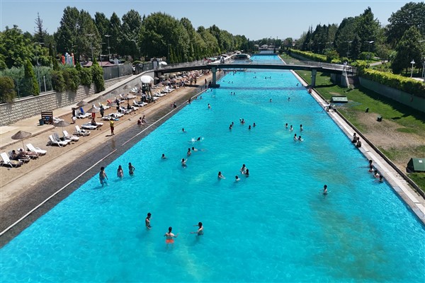 Kentpark Yapay Plajı, yaz sezonuna başladı