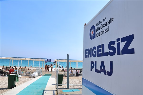 Antalya’nın engelsiz plajları, 60 bin ziyaretçi ağırladı