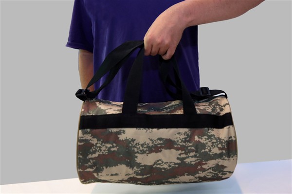 Küçükçekmece Belediyesi’nden gençlere ‘asker çantası’ desteği