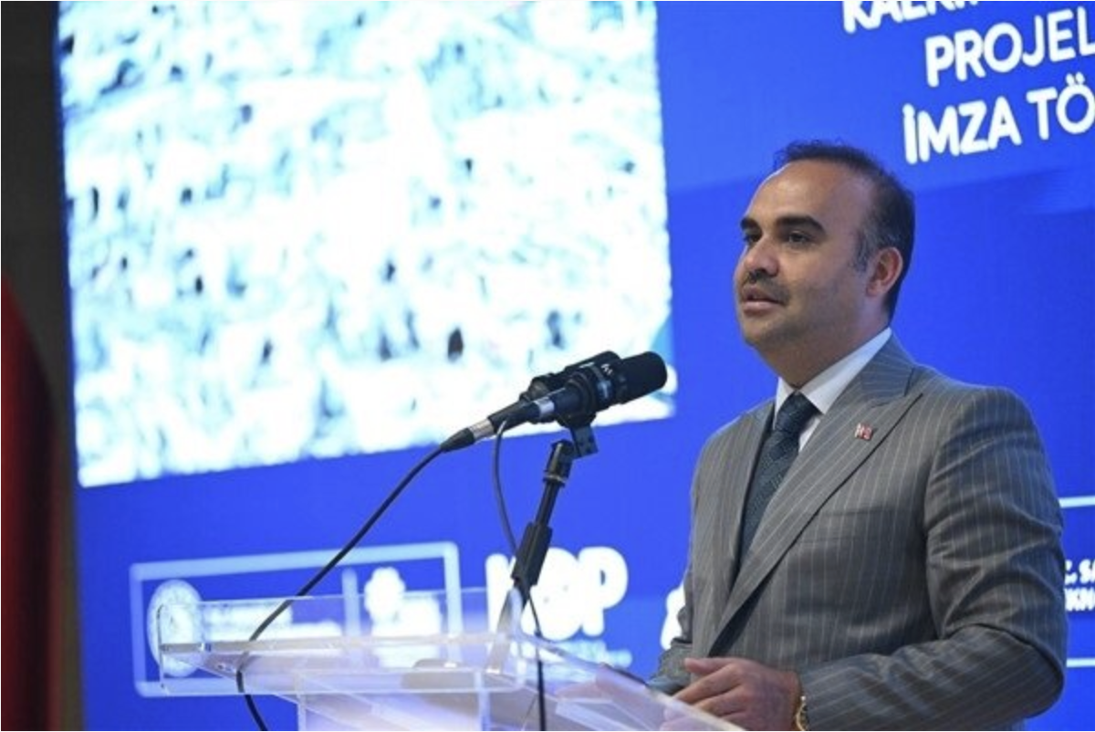 Bakan Kacır, Bingöl programı kapsamında ziyaretler gerçekleştirdi