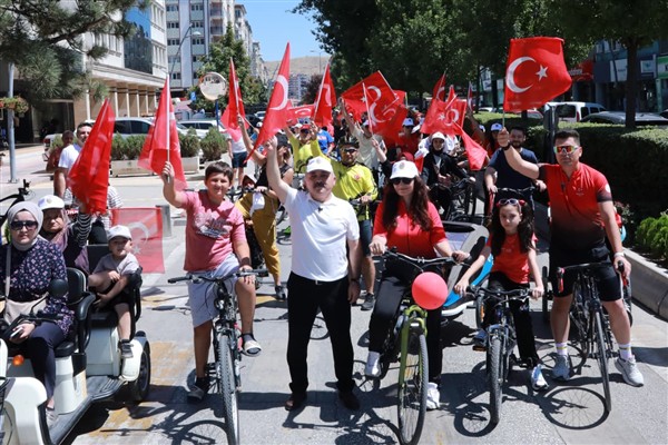TUZFEST’25’te üçüncü gün coşkusu