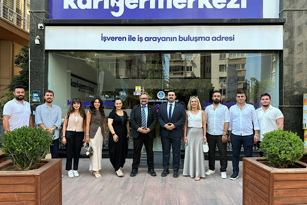 Genç TISİAD’dan Kariyer Merkezi’ne ziyaret